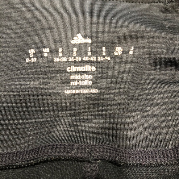 Adidas compression leggings Capri size small - Picture 2 of 2